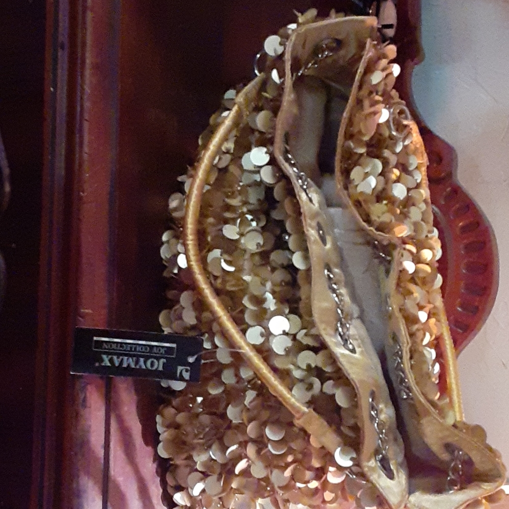 Purses - Picture 3 of 4